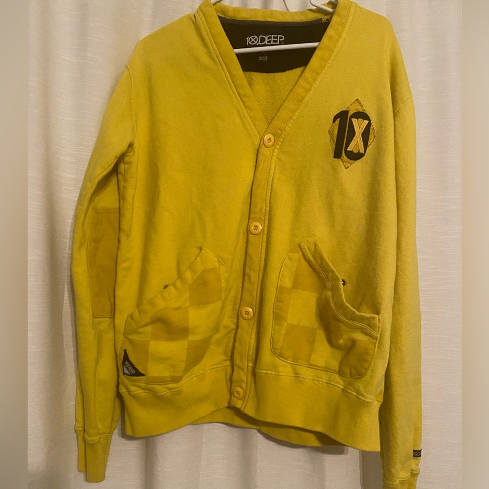 Men’s 10 Deep yellow patch cardigan